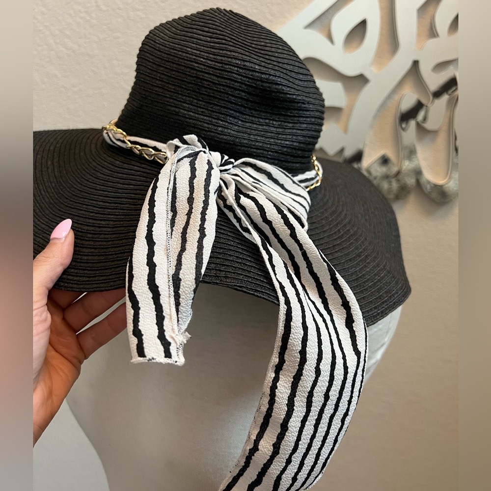 Ellen Tracy Vacation Hat - Picture 3 of 5